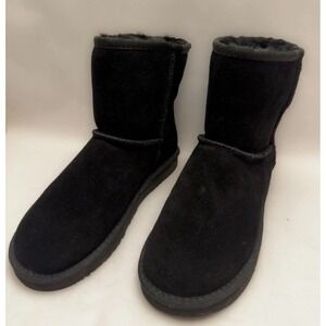 LAMO Classic Black Suede/Faux Fur Lined Boots Size 7